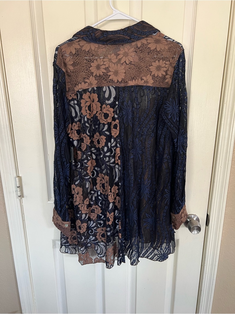 John Mark NWT Patchwork Lace Button Front Tunic Navy Floral Large - Picture 10 of 12